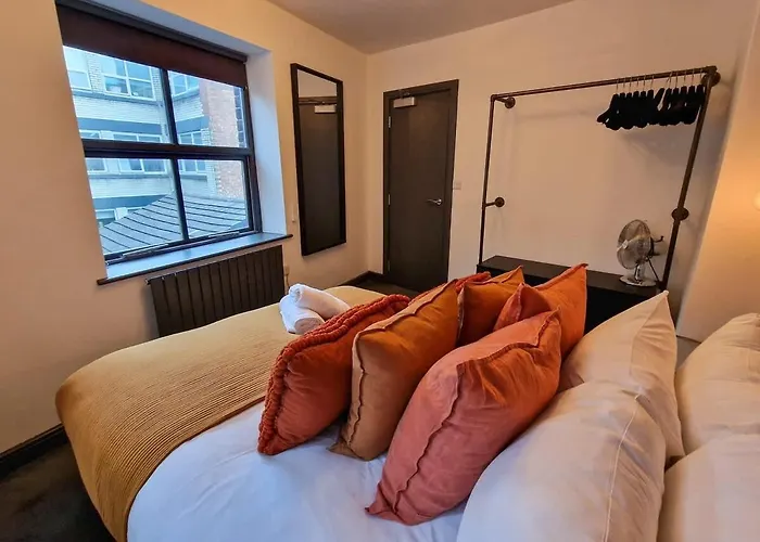 Stunning Central Apartment By City Superhost